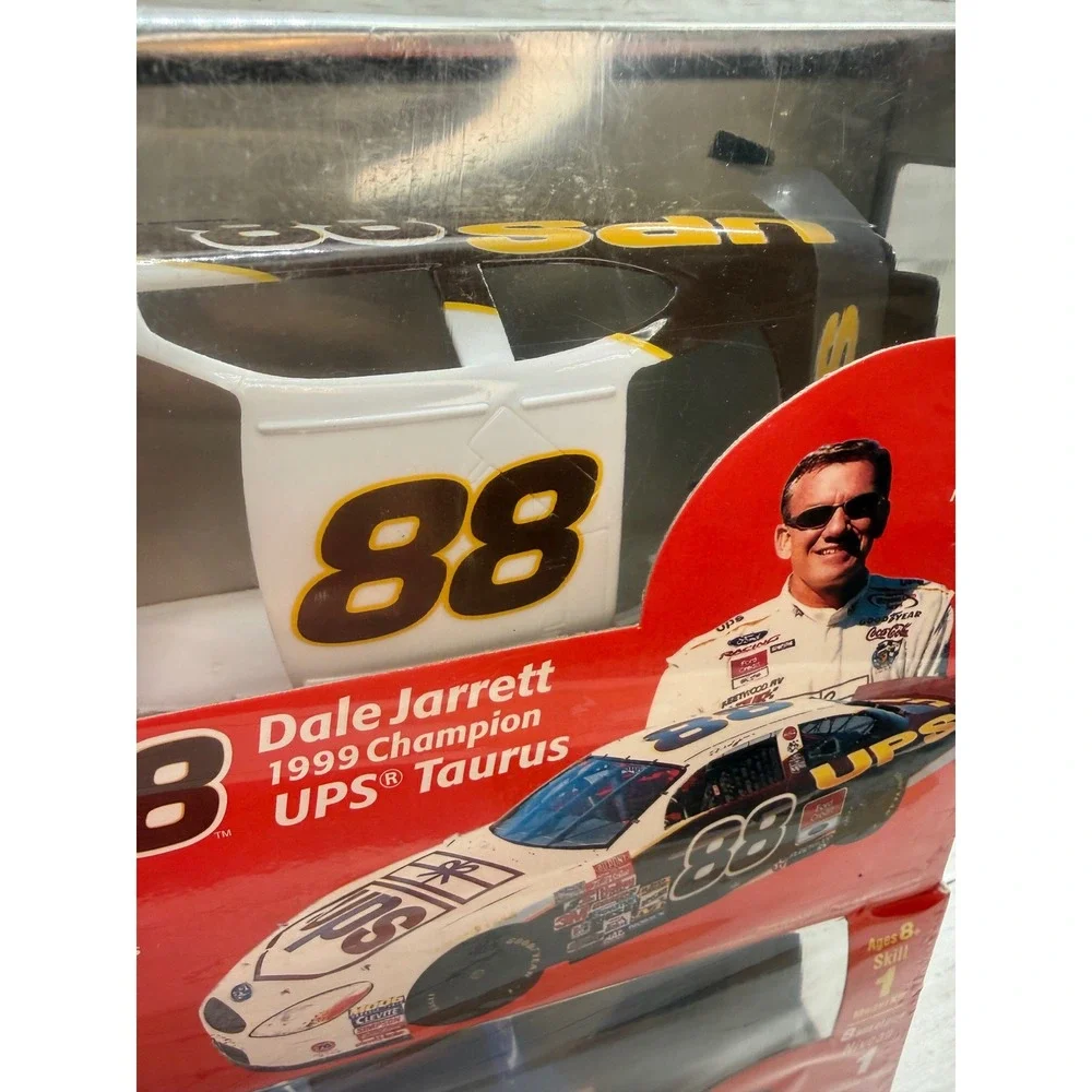 Revell NASCAR ProFinish 1:24 Model Kit Lot Dale Jarrett 88 UPS Todd Bodine 66